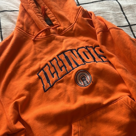 UNIVERSITY OF ILLINOIS CHIEF HOODIE - Picture 2 of 3